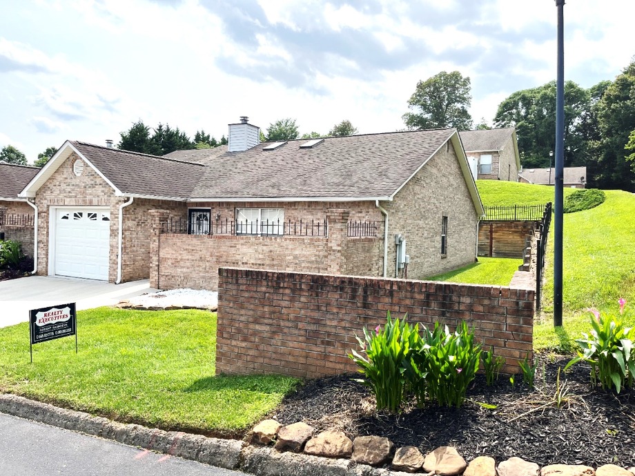 West Knoxville Condominium For Sale World Class Photo Artists 